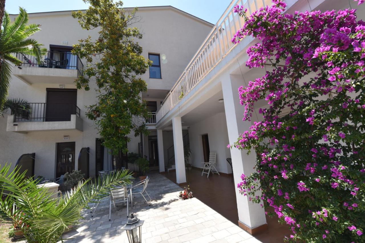 Studio Apartments 6 Palmi Budva Buitenkant foto